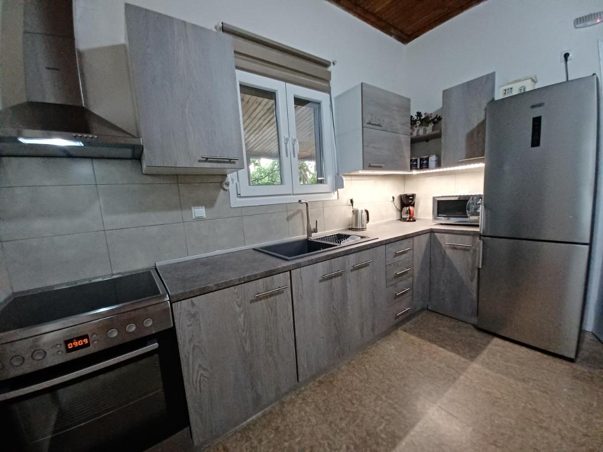 Beach House For Up To 9 People Near Olympia Katakolo Exteriör bild